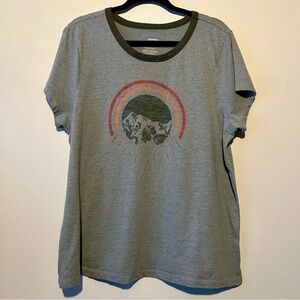 Sonoma Brand Gray/Green Graphic T-Shirt with Mountain Design